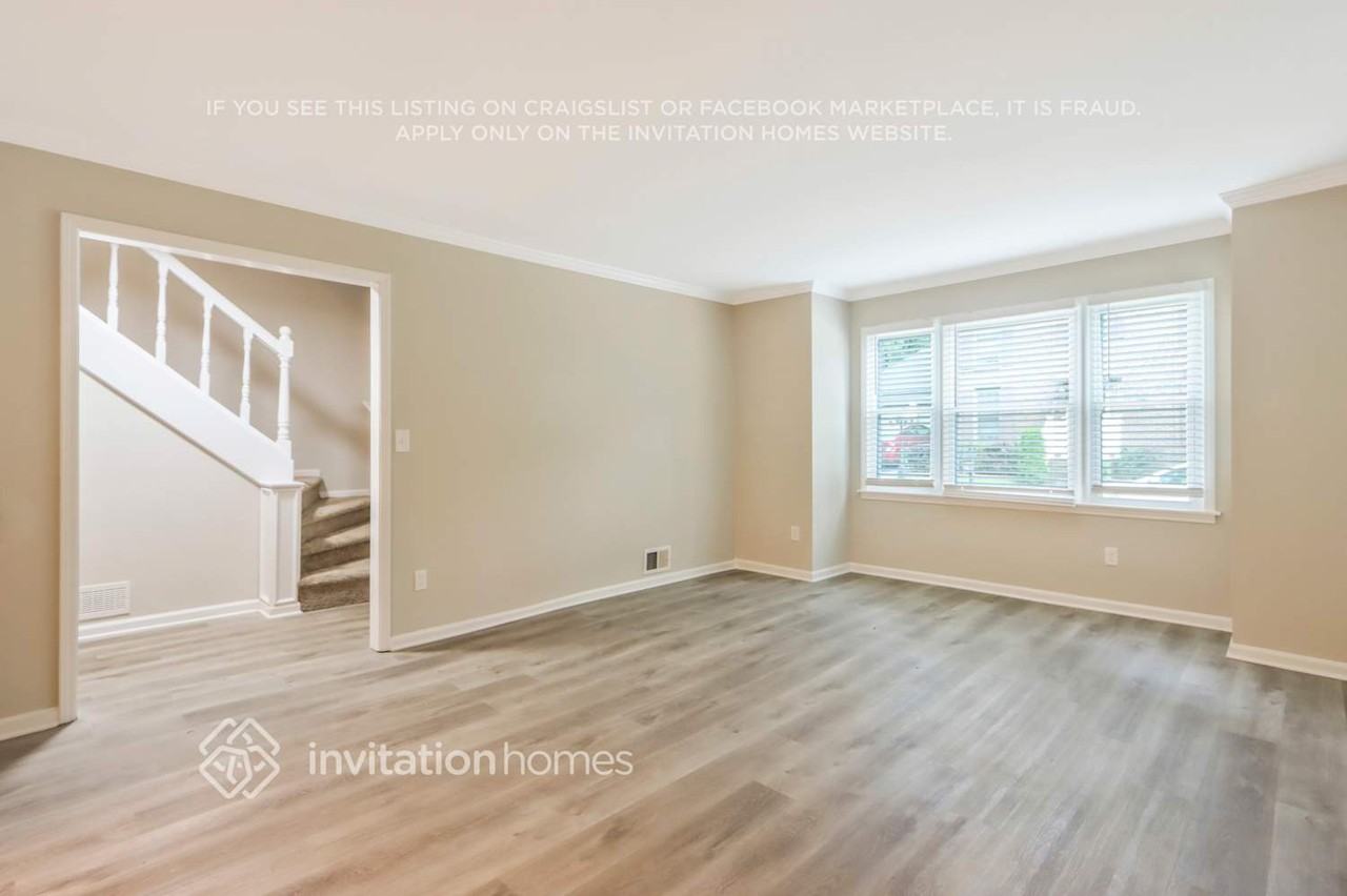 1358 Briers Dr - Photo 4 of 27