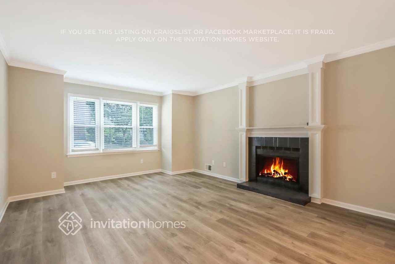 1358 Briers Dr - Photo 5 of 27