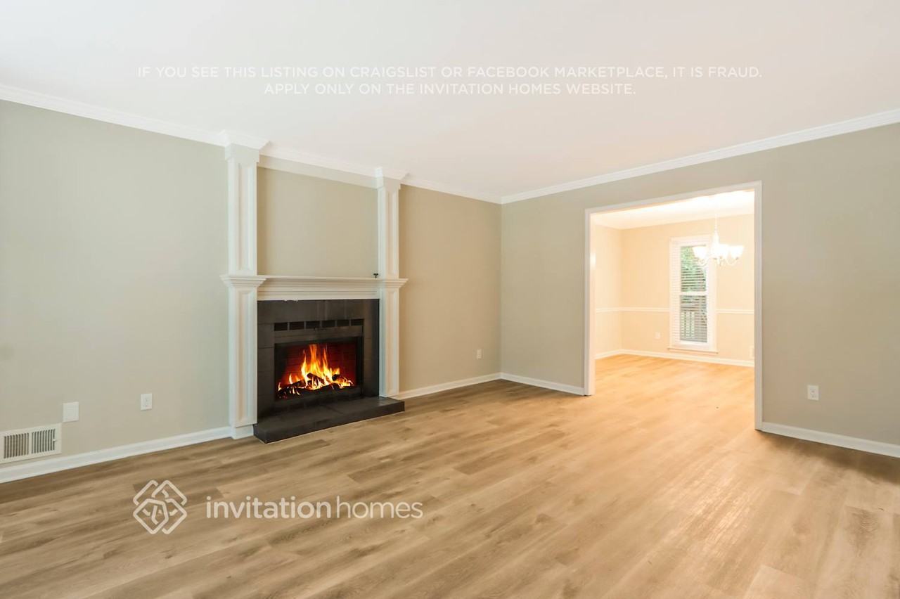 1358 Briers Dr - Photo 6 of 27