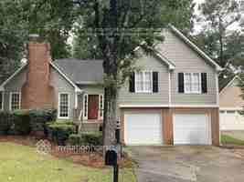 featured image of 211 Whisperwood Ln Nw