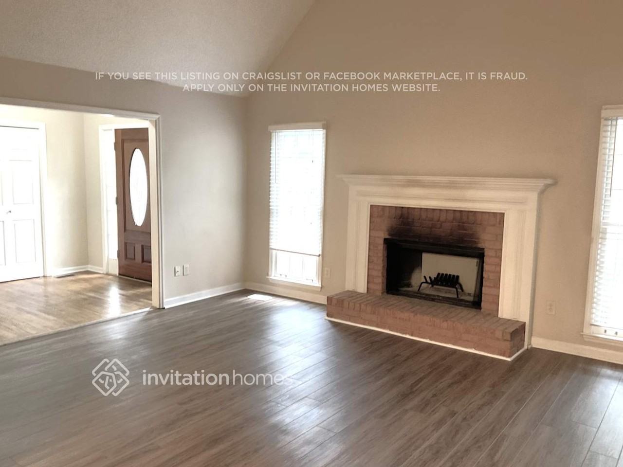 211 Whisperwood Ln Nw - Photo 2 of 13