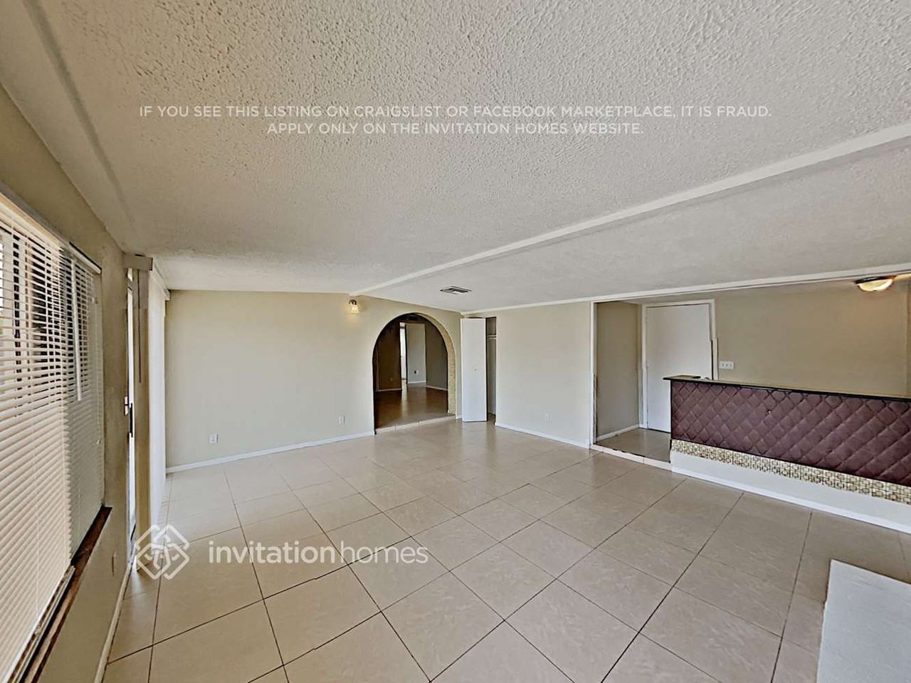 7016 W Wilshire Dr - Photo 4 of 15
