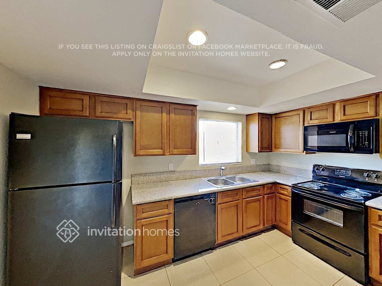 7016 W Wilshire Dr - Photo 6 of 15