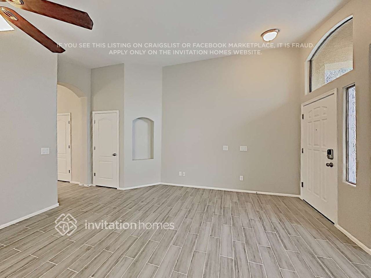 16097 W Kendall St - Photo 3 of 20