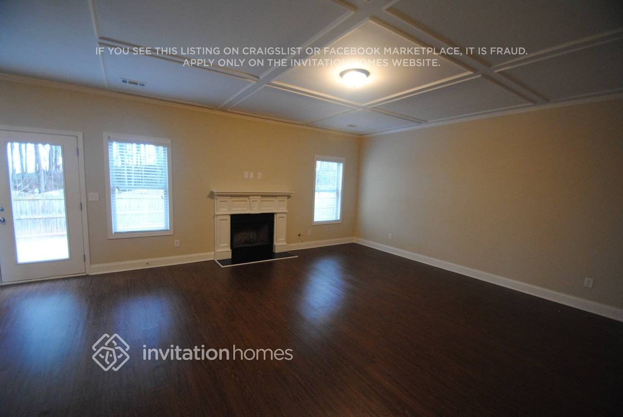 3555 Autumn Brooke Ct - Photo 2 of 18