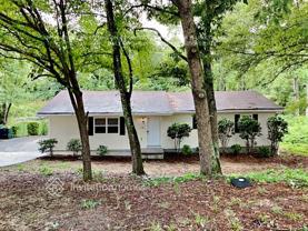940 Woodbridge Dr Ne - Photo 1 of 1