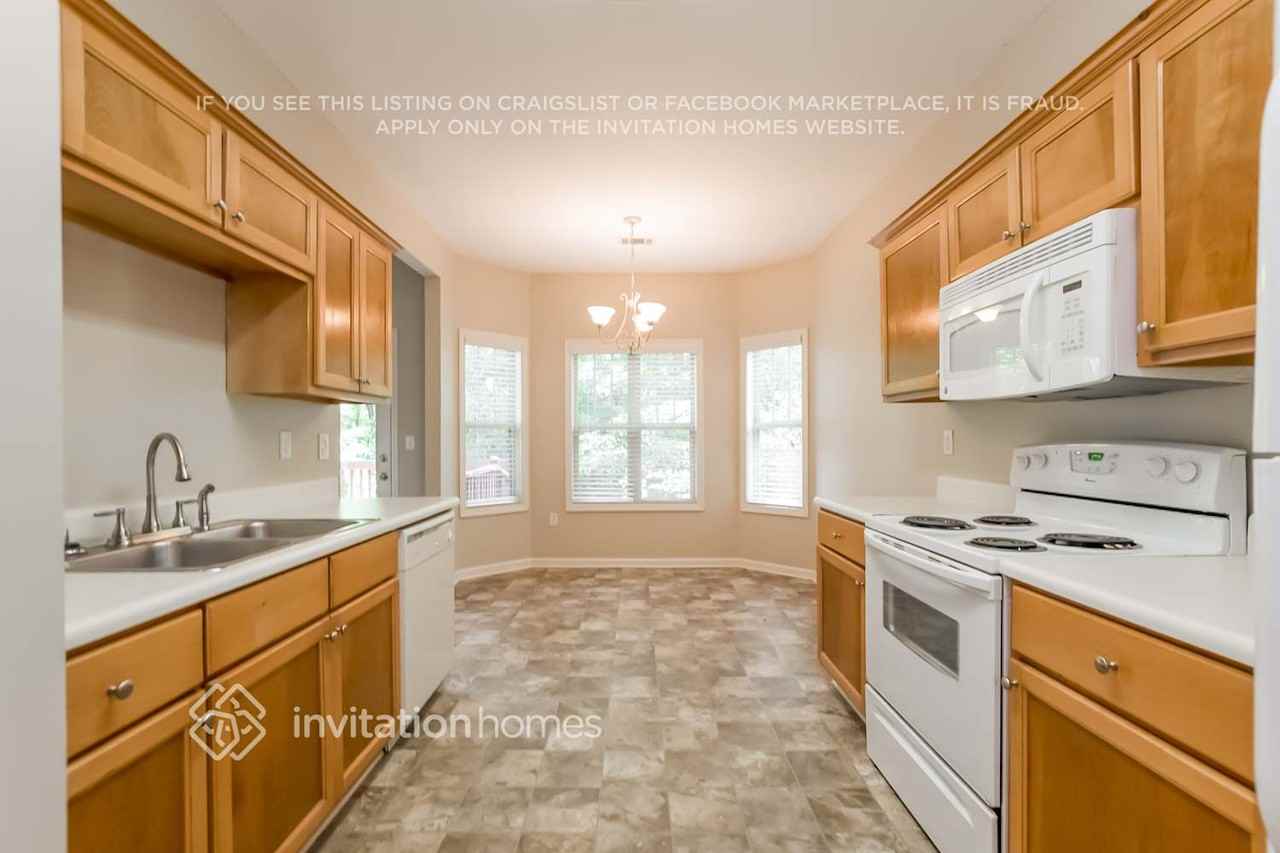 229 Meadow Pt - Photo 7 of 20