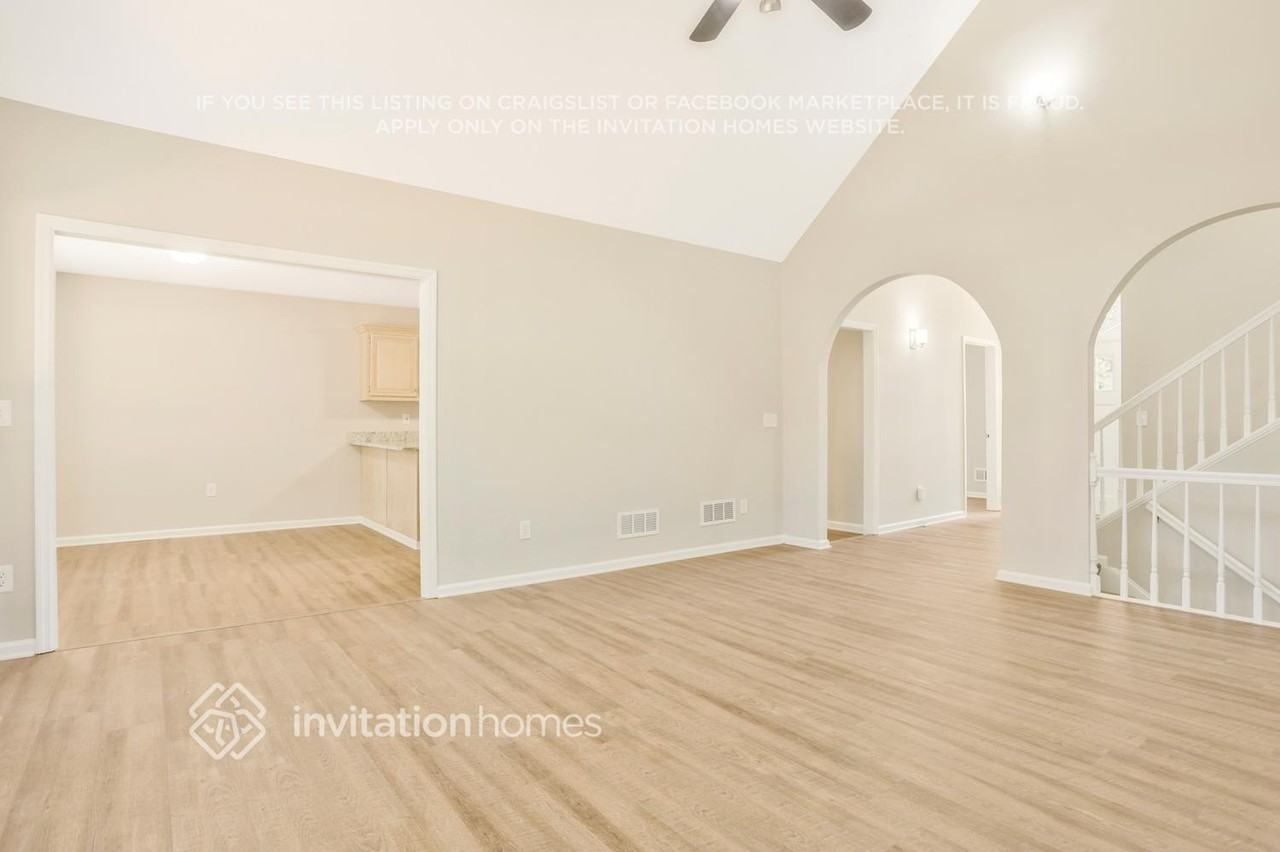 2447 Doubletree Dr Nw - Photo 4 of 28
