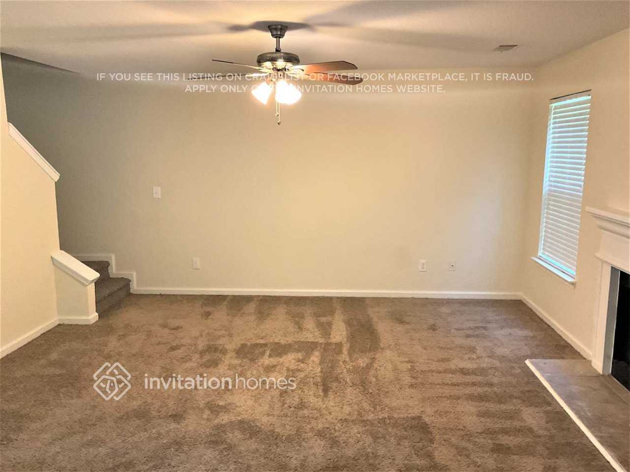 4410 Ravenwood Dr - Photo 3 of 15