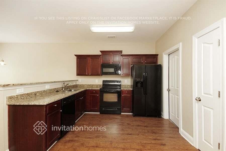 5215 Cactus Cove Ln - Photo 4 of 18