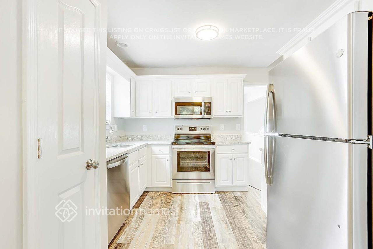 430 Gresham Dr - Photo 7 of 27