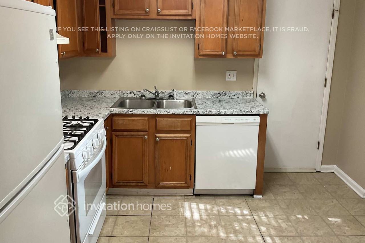 2805 Wildflower Ln - Photo 5 of 12