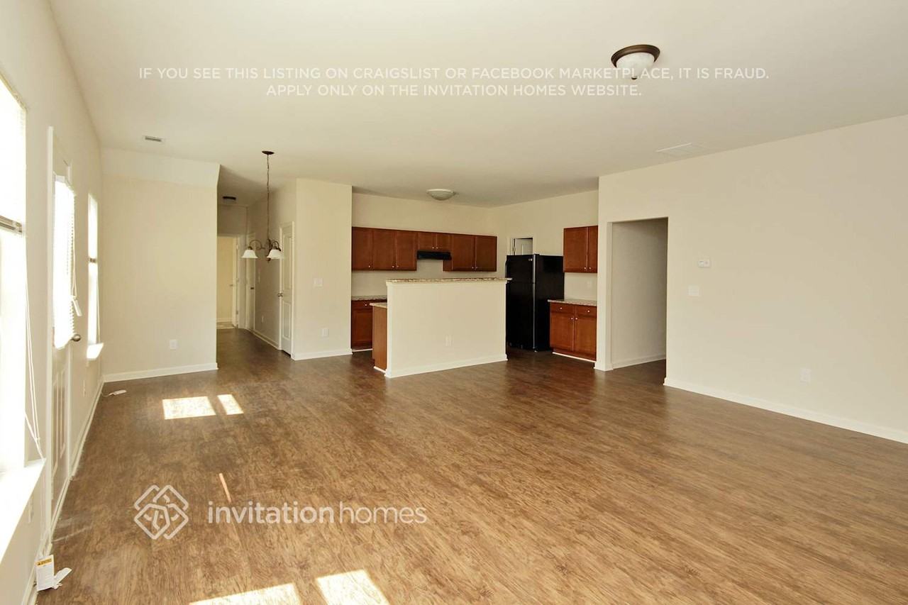 4325 Ewing Farm Ct - Photo 2 of 17