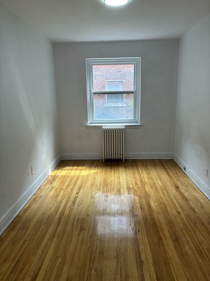 5821 Ch De La Côte-Saint-Luc — photo 2