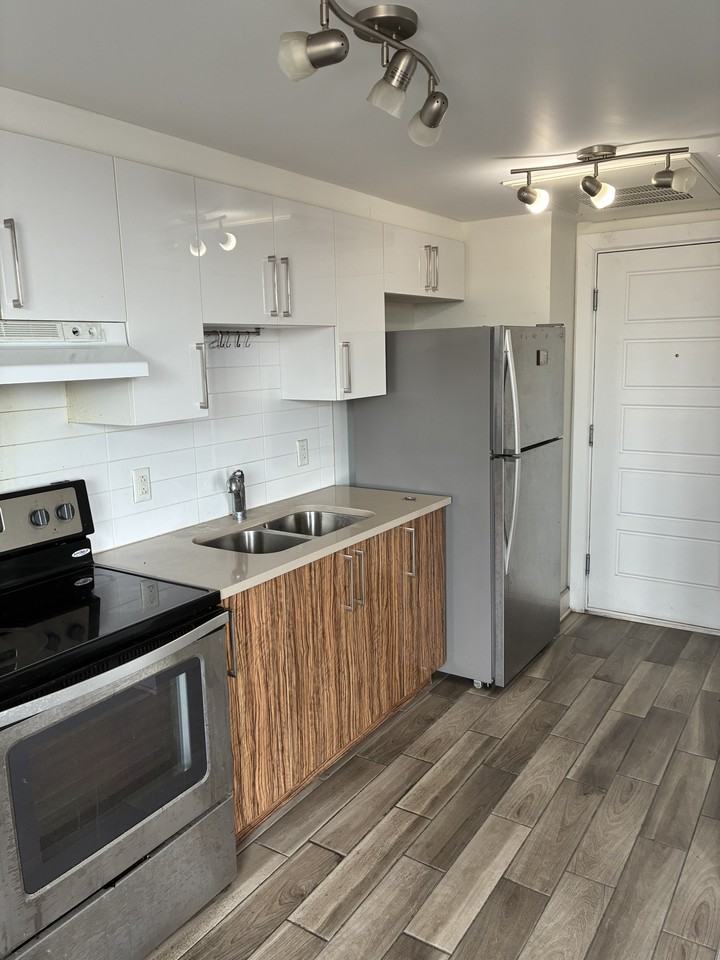 3405 Av Benny — photo 2