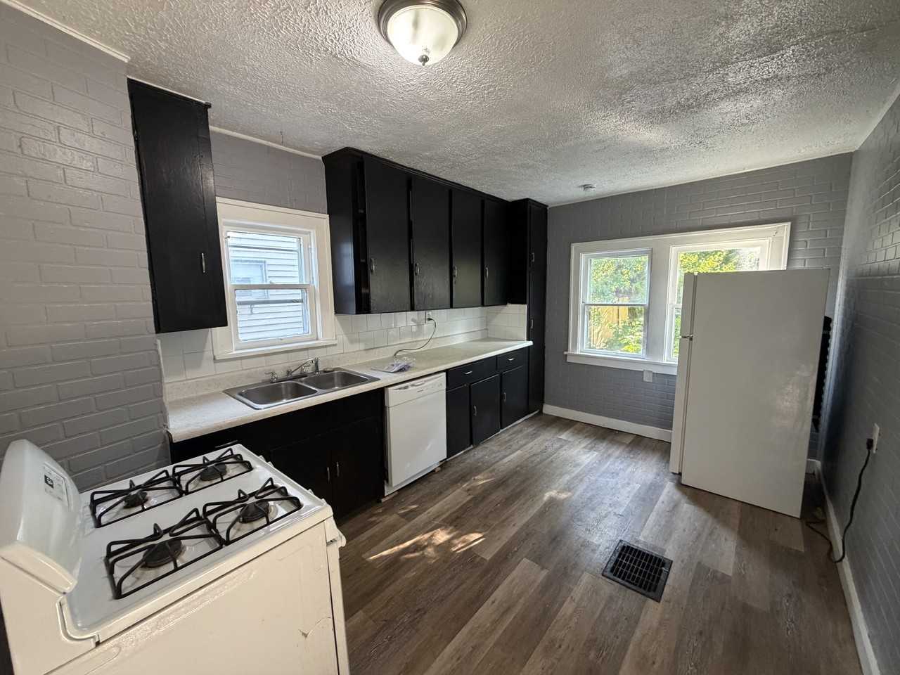 664 E 96th St #1 - Photo 7 of 19