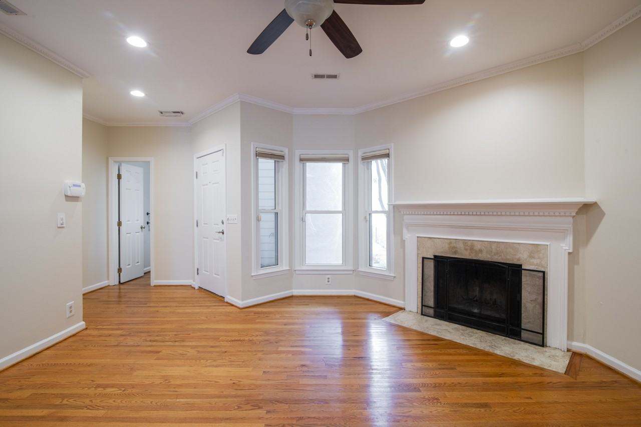 807 Greenleaf Ave #1 - Photo 5 of 38