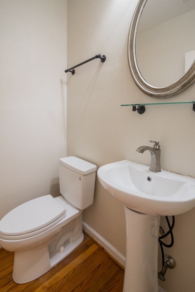 807 Greenleaf Ave #1 - Photo 6 of 38