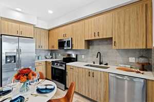 featured image of 7650 Van Nuys Blvd