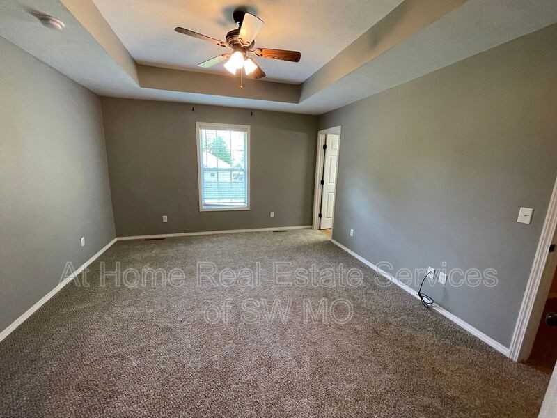 3222 W Wick St - Photo 6 of 14