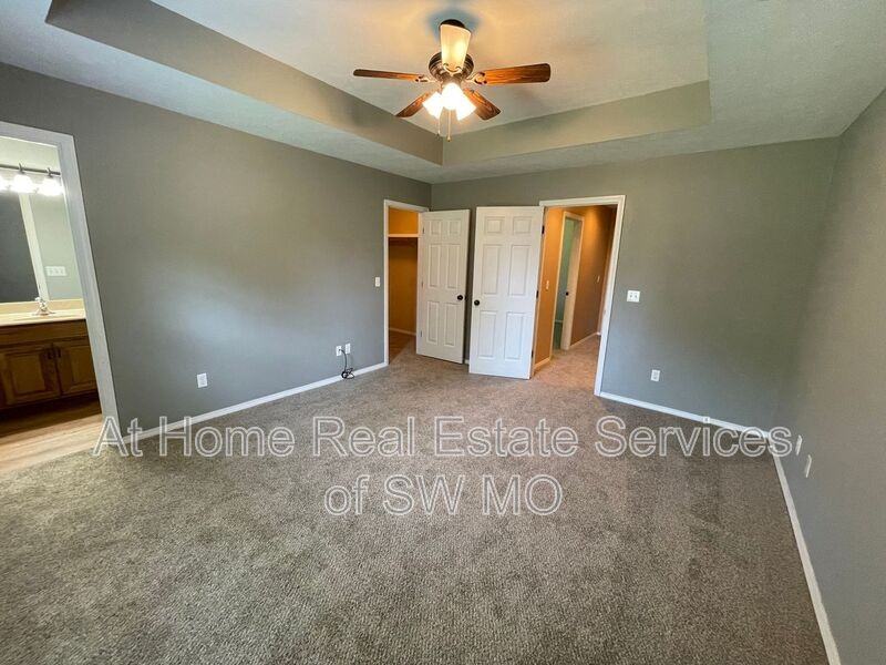 3222 W Wick St - Photo 7 of 14