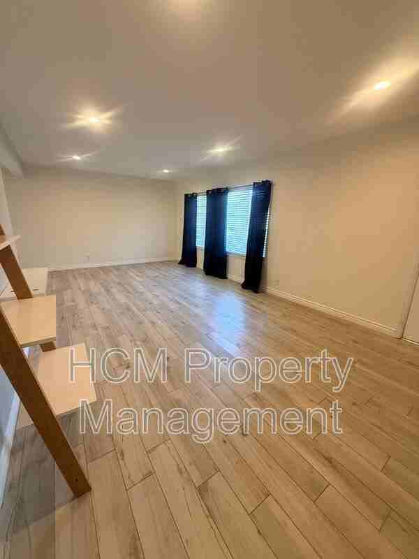16065 Mount Pico Ct - Photo 4 of 20