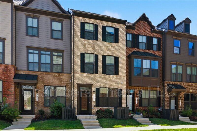 4322 Ellipse Ter - Photo 3 of 50