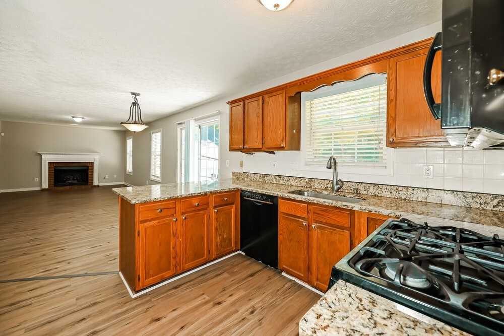 2915 Emerson Lake Dr - Photo 7 of 23
