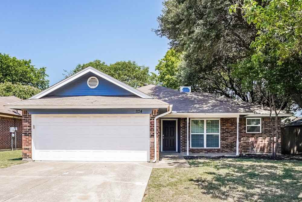 1124 W Hills Ter