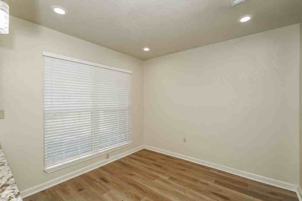 1124 W Hills Ter - Photo 6 of 16