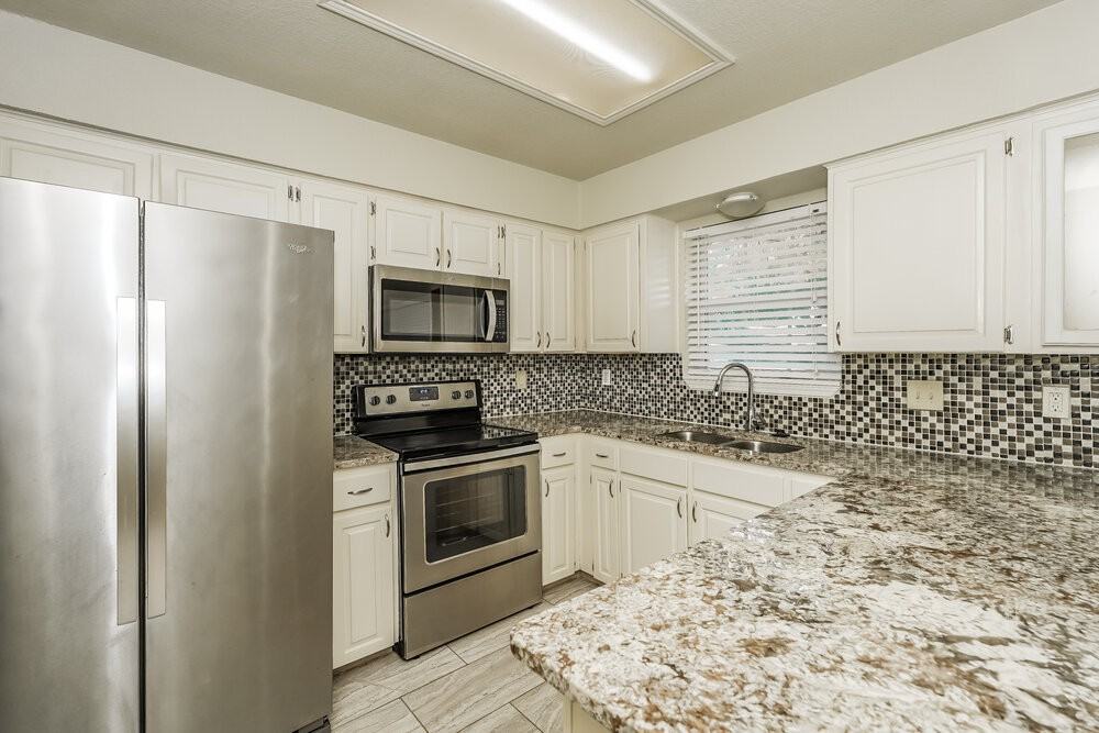 1124 W Hills Ter - Photo 7 of 16