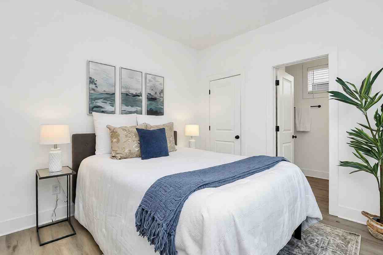 3422 Brookshire Blvd #1 - Photo 3 of 41