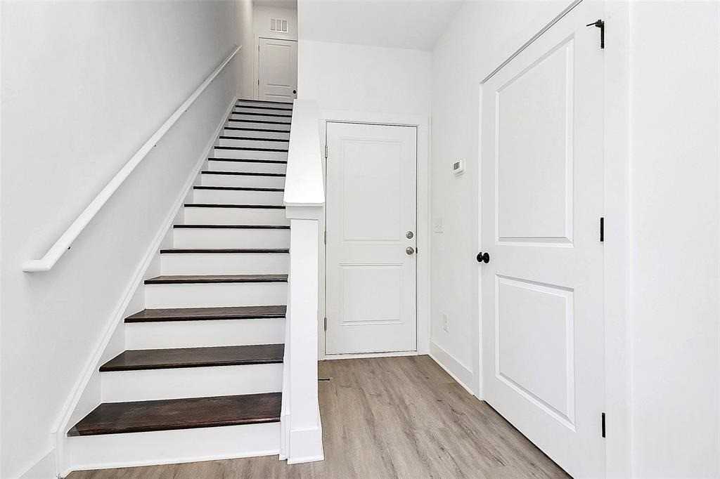 3422 Brookshire Blvd #1 - Photo 7 of 41
