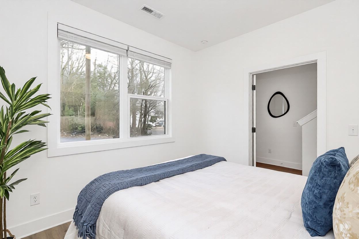 3426 Brookshire Blvd #1 - Photo 4 of 9