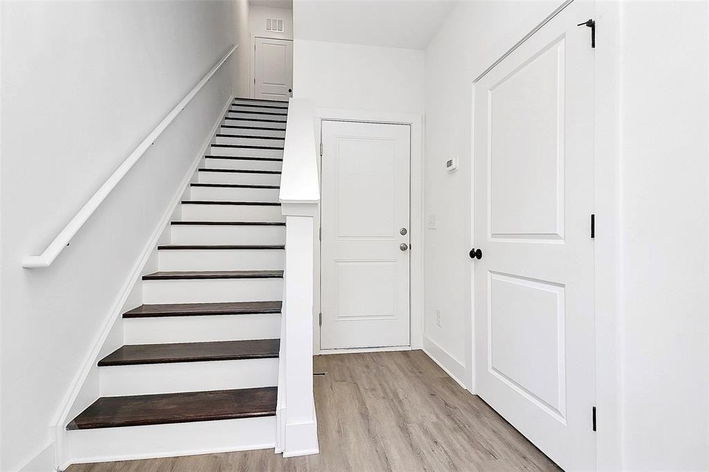 3426 Brookshire Blvd #1 - Photo 7 of 9