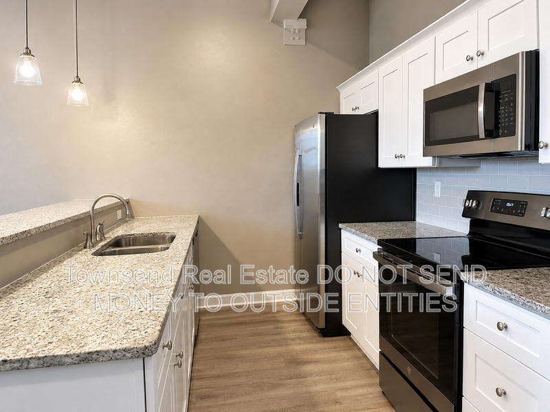 130 Person St #1-2 - Photo 5 of 11