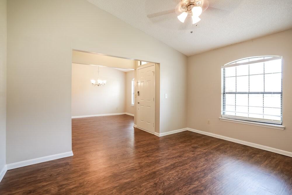 3413 Deerfield Pointe Dr - Photo 5 of 16