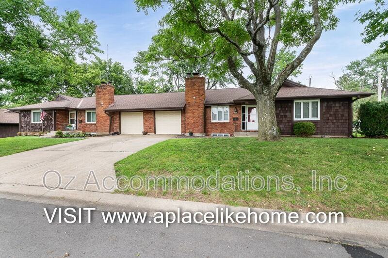 608 E 78th St - Photo 3 of 39