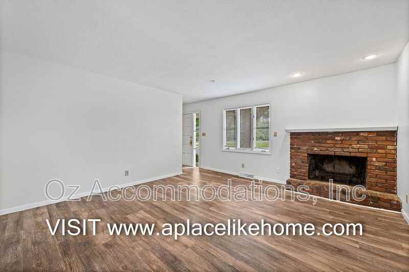 608 E 78th St - Photo 5 of 39