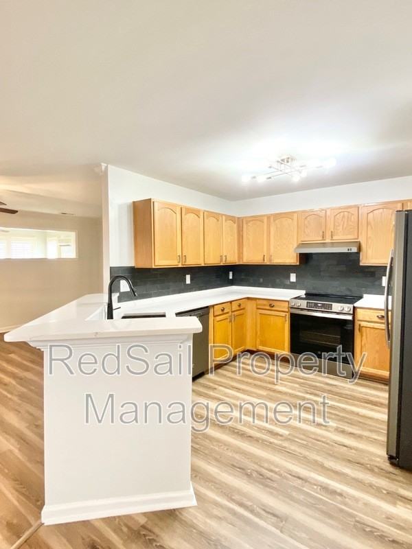 100 Zinfandel Rd - Photo 5 of 23