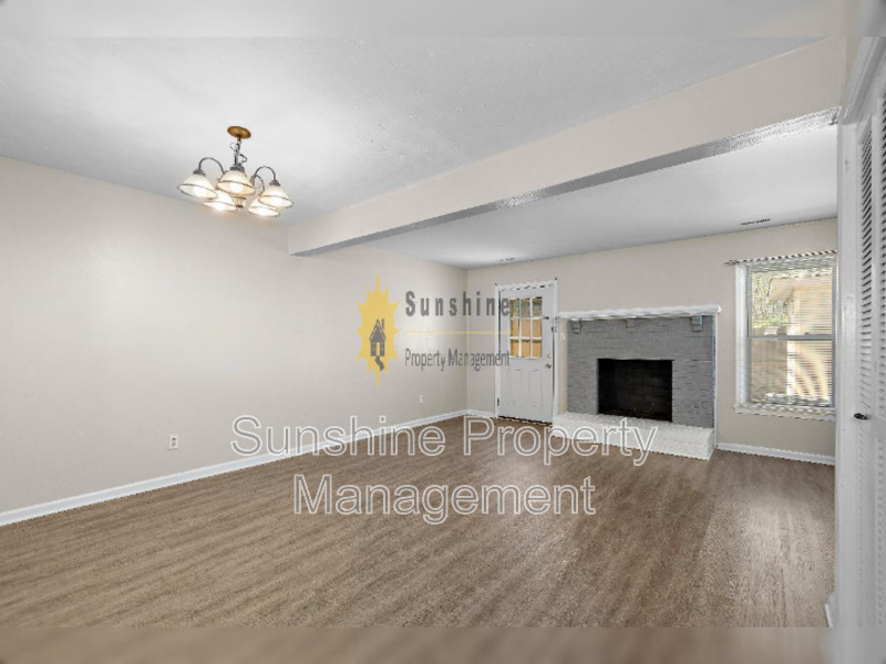 5121 Radcliff Cir - Photo 4 of 8