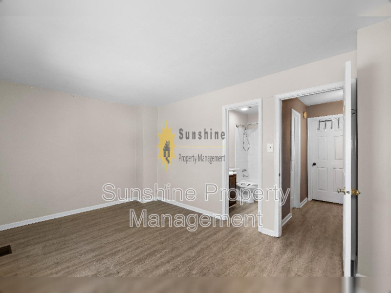 5121 Radcliff Cir - Photo 5 of 8