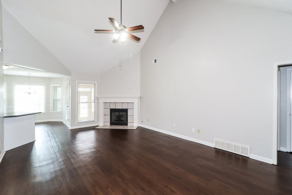 9335 Barrow Dr - Photo 5 of 17
