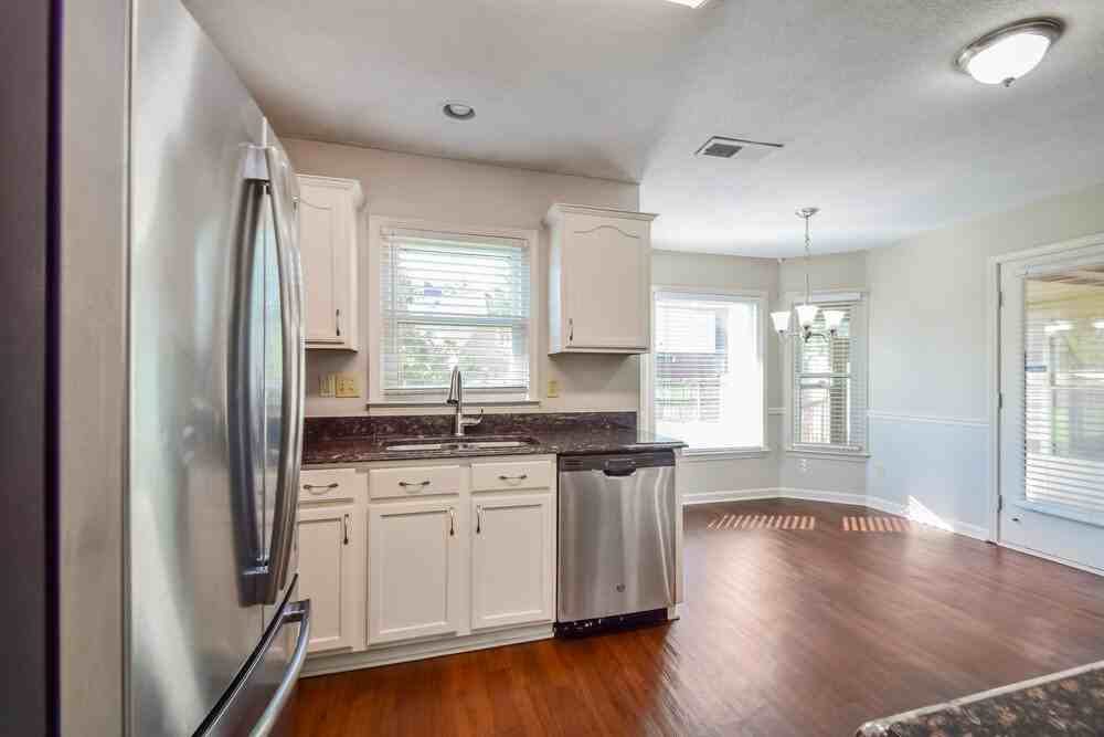 9335 Barrow Dr - Photo 7 of 17