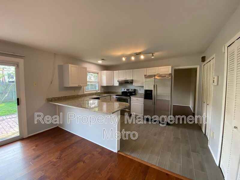 1902 Stonehearth Ct - Photo 6 of 24