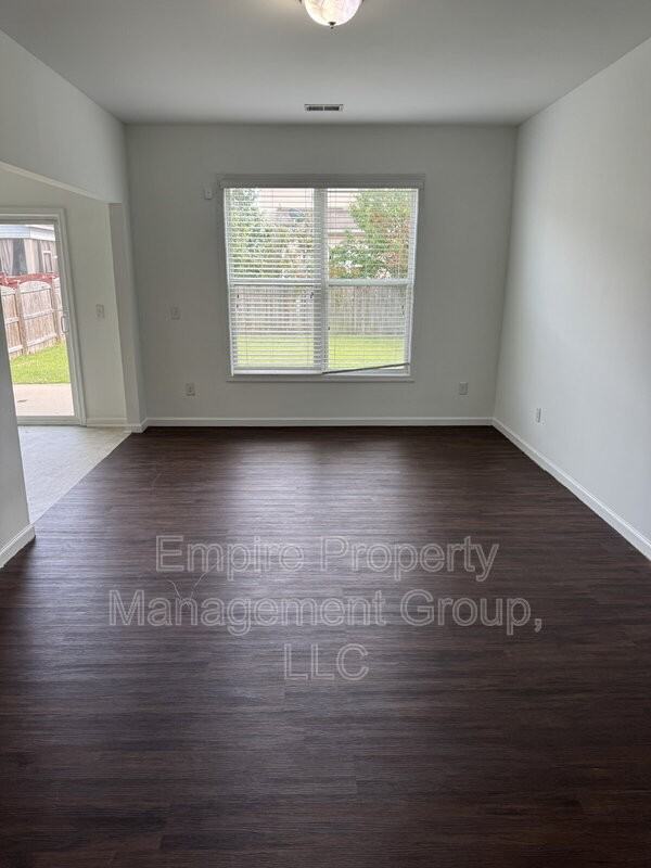 478 Freshwater Dr - Photo 3 of 10