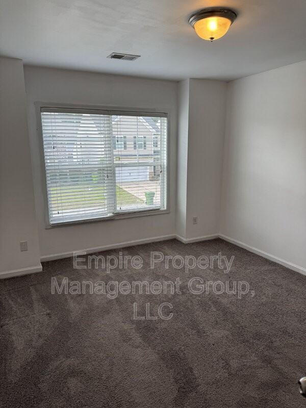 478 Freshwater Dr - Photo 7 of 10