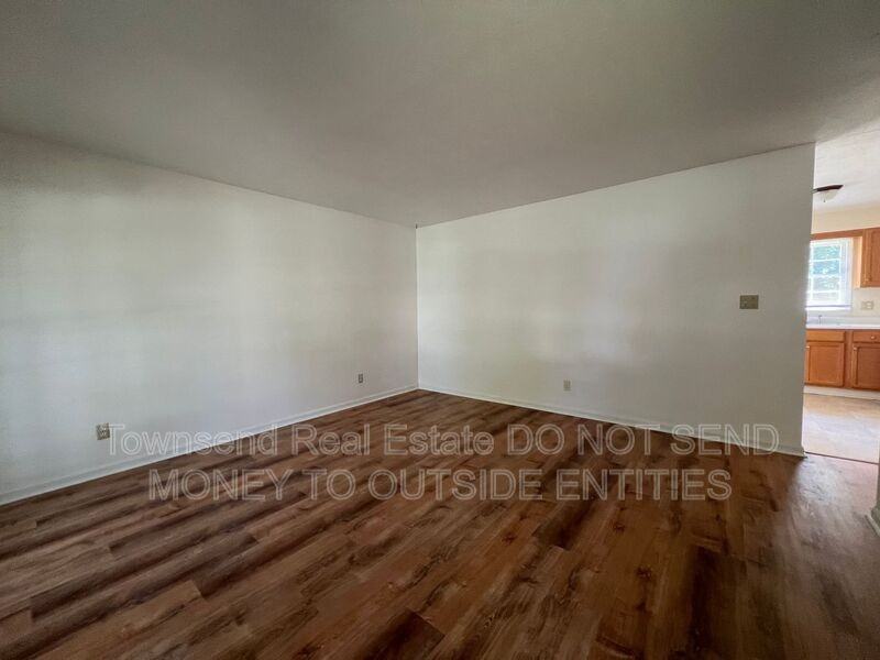 2213 Stanton St - Photo 2 of 15