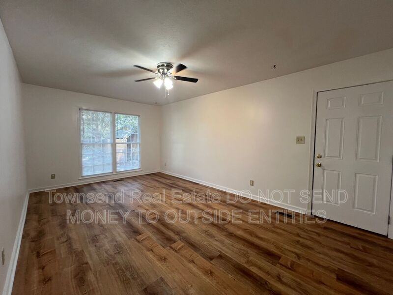 2213 Stanton St - Photo 6 of 15