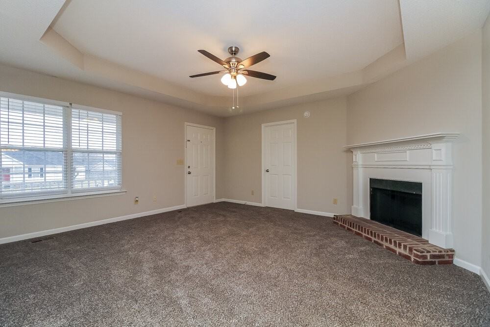 1906 Landmark Ln - Photo 3 of 16